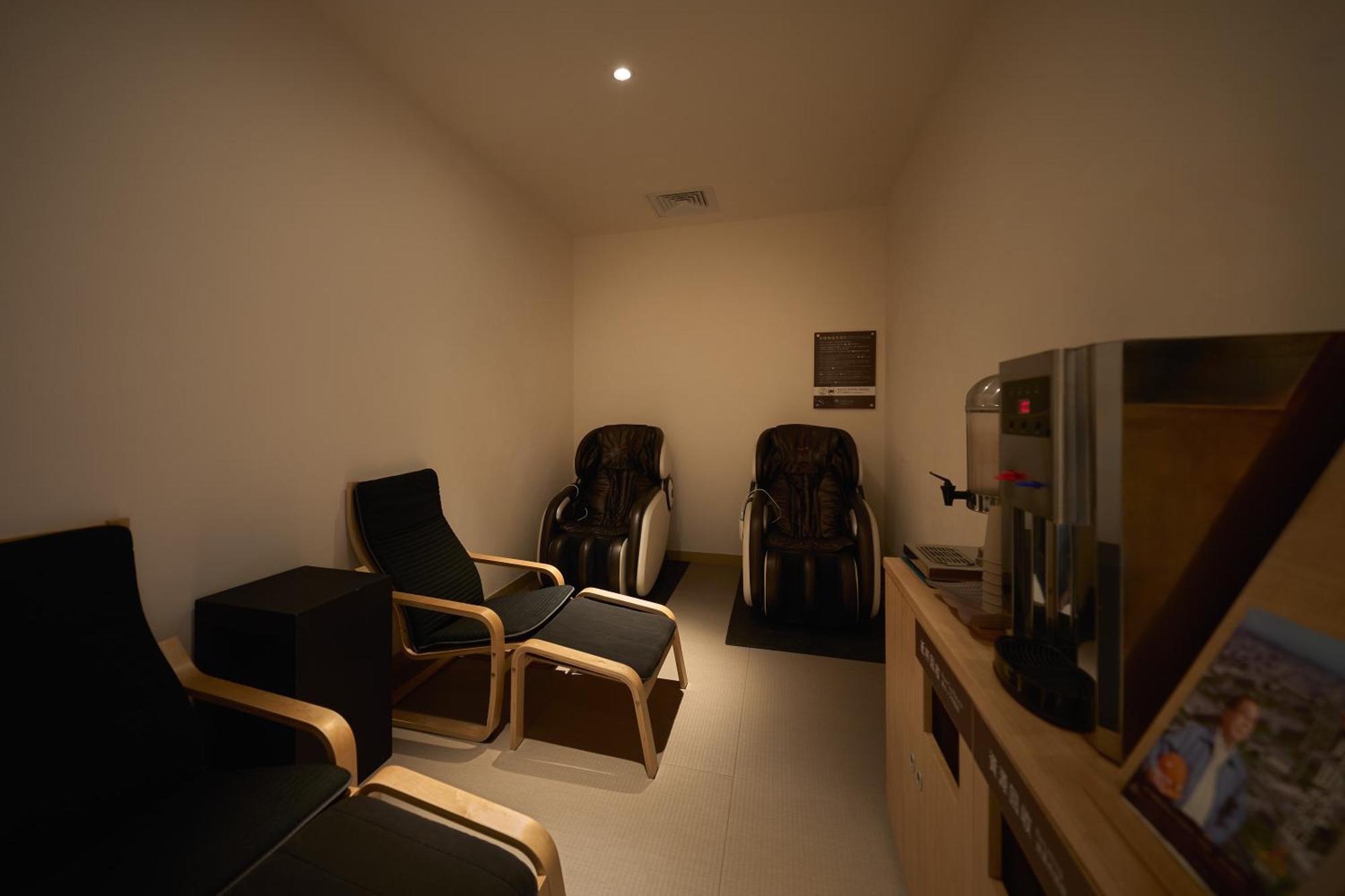 Hotel Royal Chiao Hsi Jiaoxi Esterno foto Massage chairs