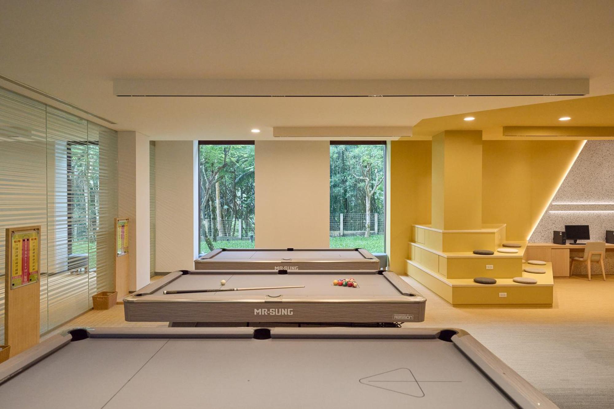 Hotel Royal Chiao Hsi Jiaoxi Esterno foto A carom billiards table