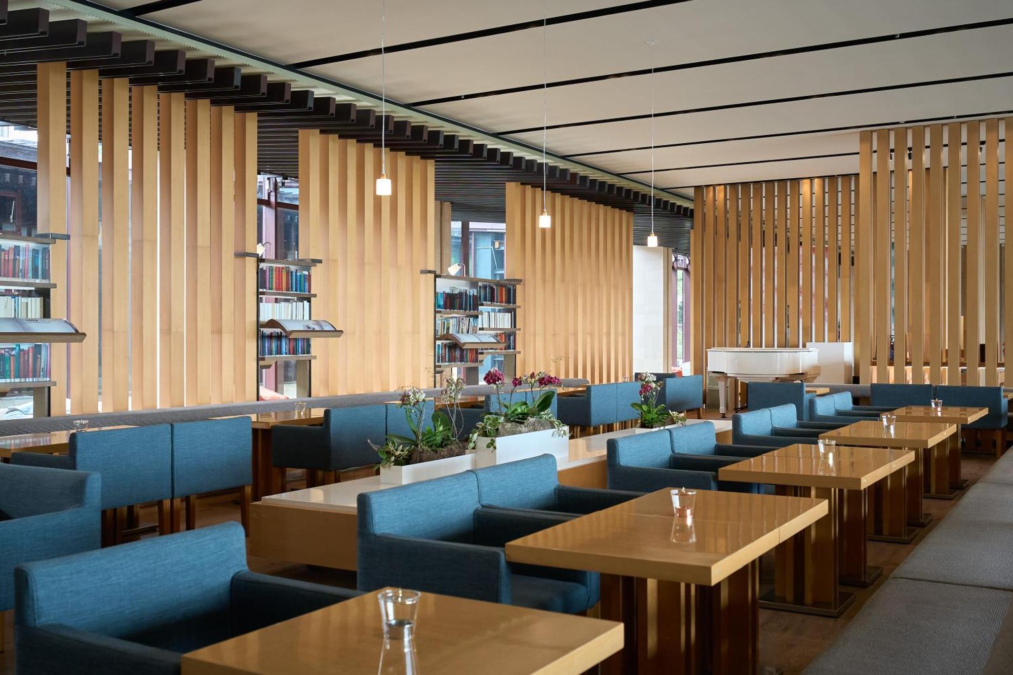 Hotel Royal Chiao Hsi Jiaoxi Esterno foto The library