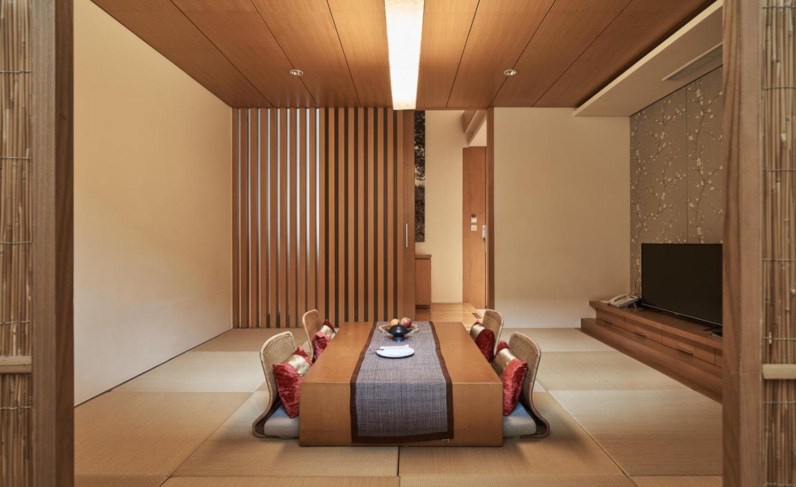 Hotel Royal Chiao Hsi Jiaoxi Esterno foto A modern Japanese dining room